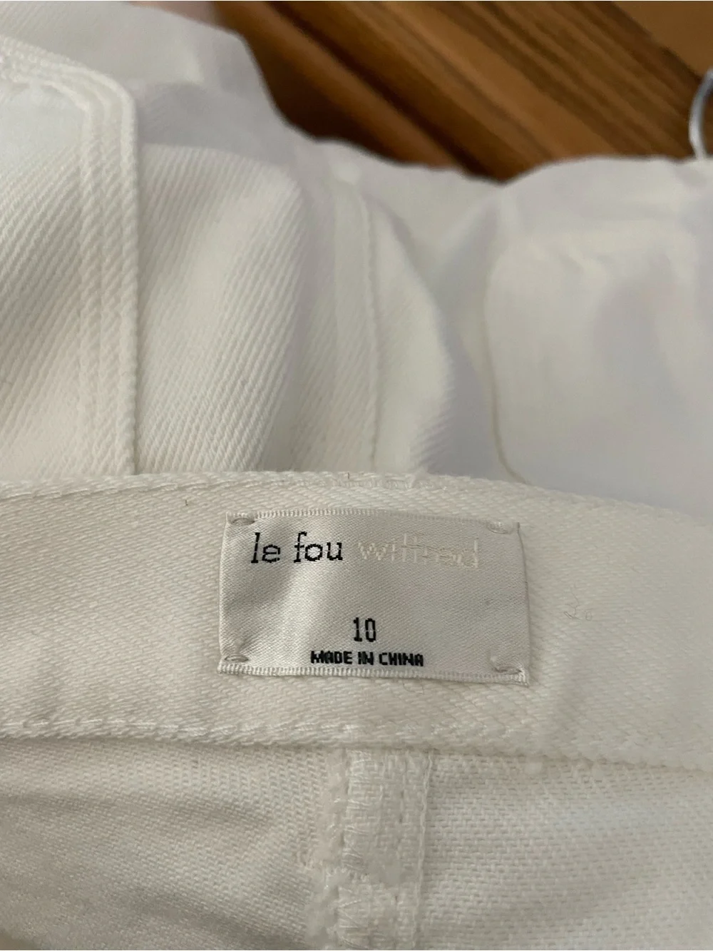 Wilfred High-Rise Straight-Leg Jeans in Off-White - Picture 10 of 11